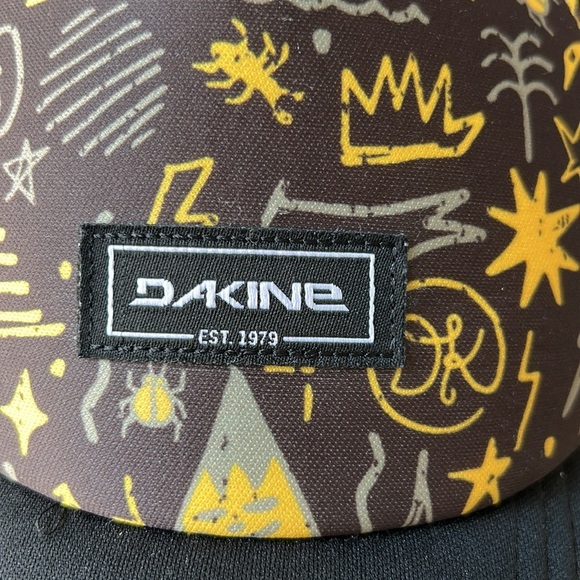 Dakine Grom Boys Trucker Hat Wildside Adjustable SnapBack Closure One Size - Picture 3 of 8